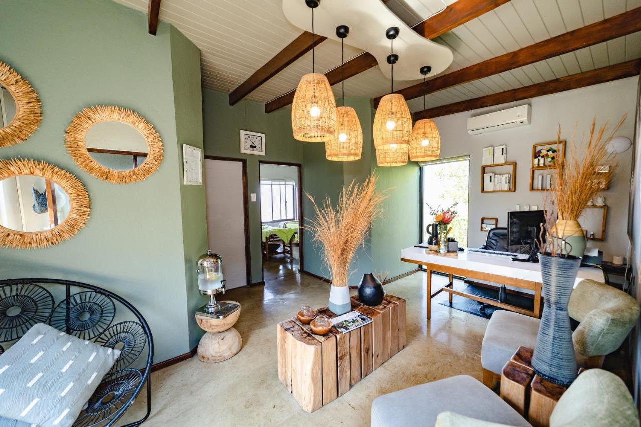 Rhino Ridge Safari Lodge KwaNompondo ภายนอก รูปภาพ