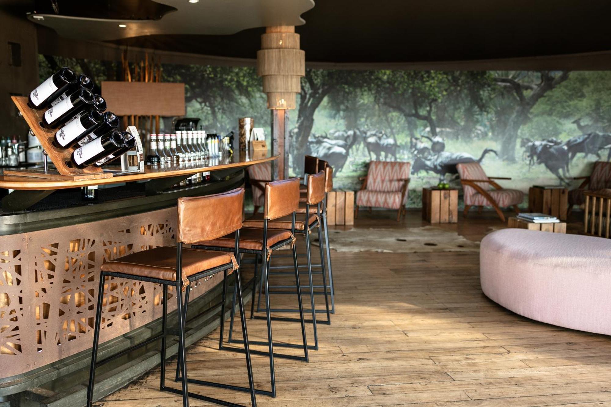 Rhino Ridge Safari Lodge KwaNompondo ภายนอก รูปภาพ