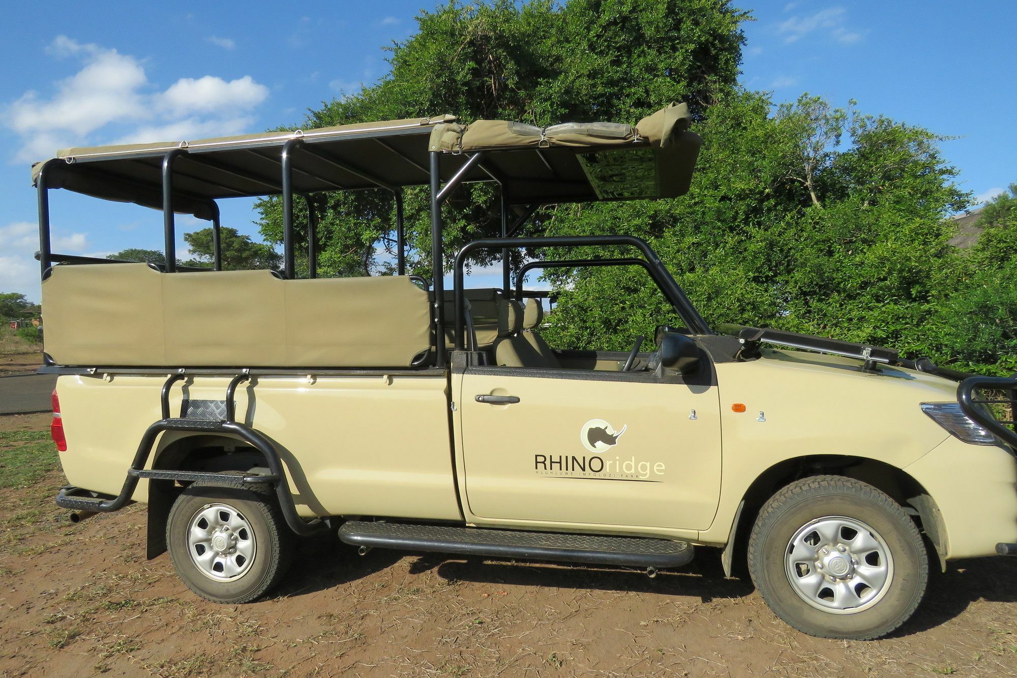 Rhino Ridge Safari Lodge KwaNompondo ภายนอก รูปภาพ