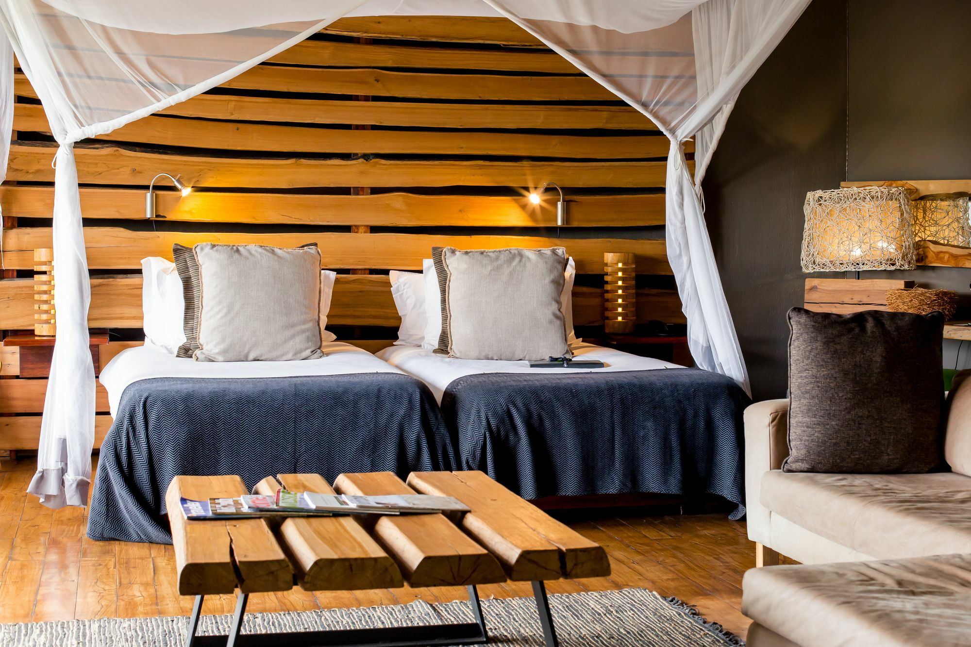 Rhino Ridge Safari Lodge KwaNompondo ภายนอก รูปภาพ