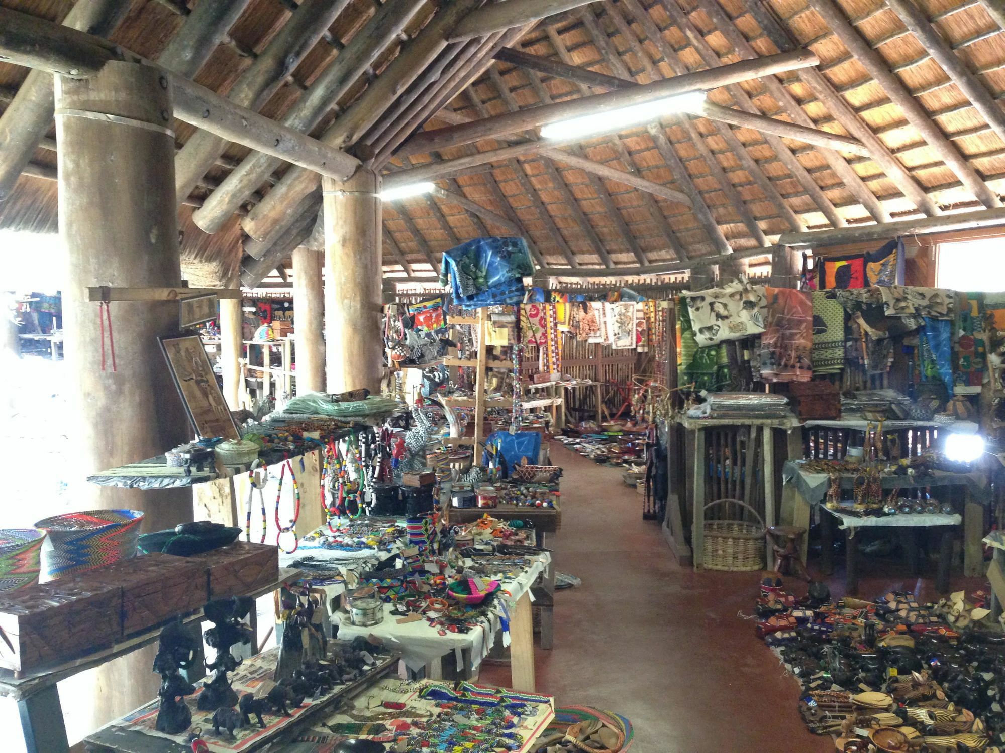 Rhino Ridge Safari Lodge KwaNompondo ภายนอก รูปภาพ
