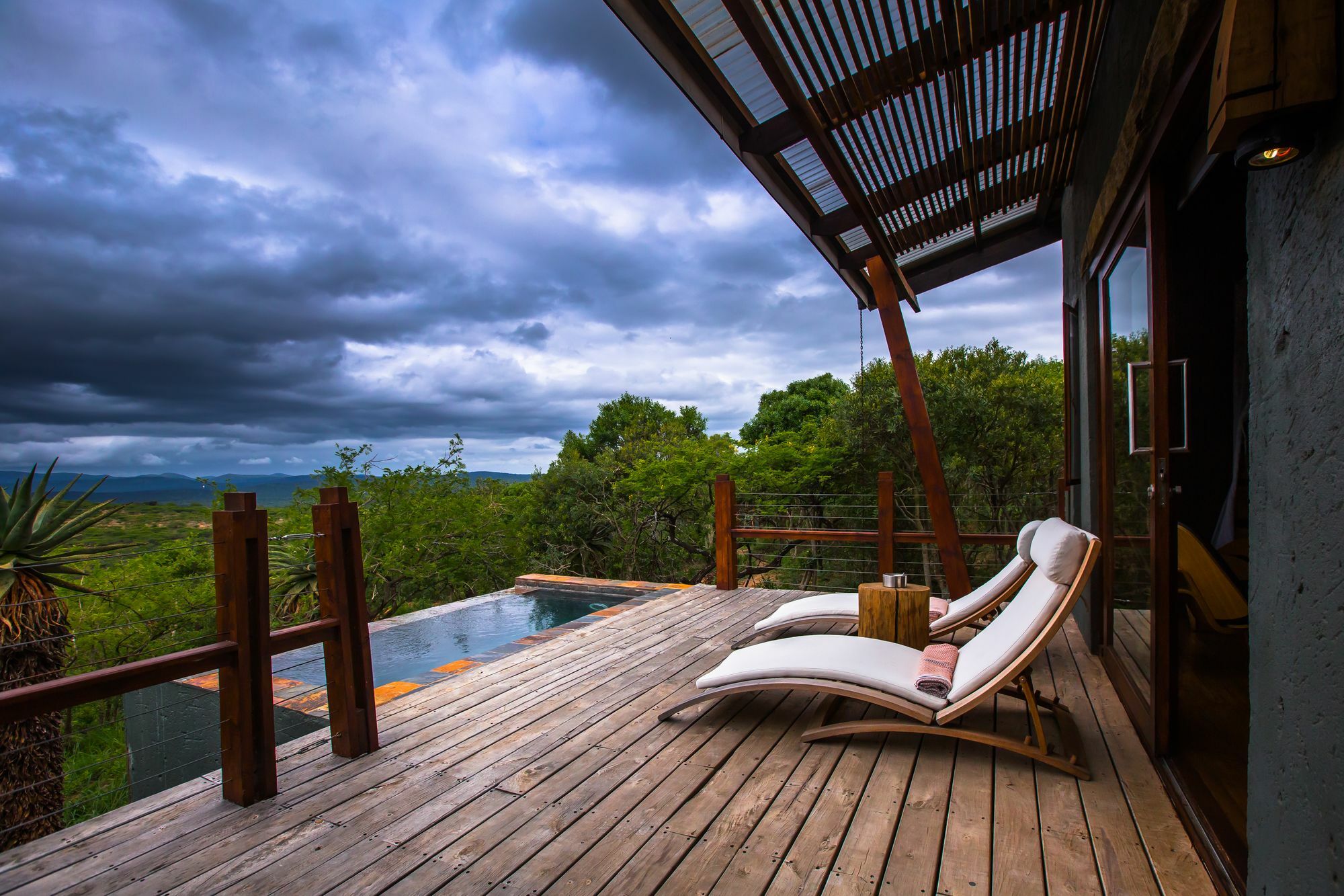 Rhino Ridge Safari Lodge KwaNompondo ภายนอก รูปภาพ
