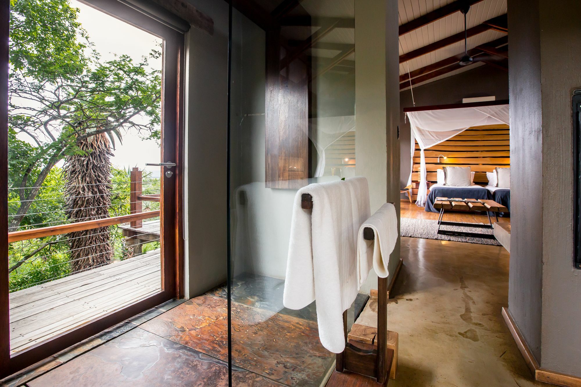 Rhino Ridge Safari Lodge KwaNompondo ภายนอก รูปภาพ
