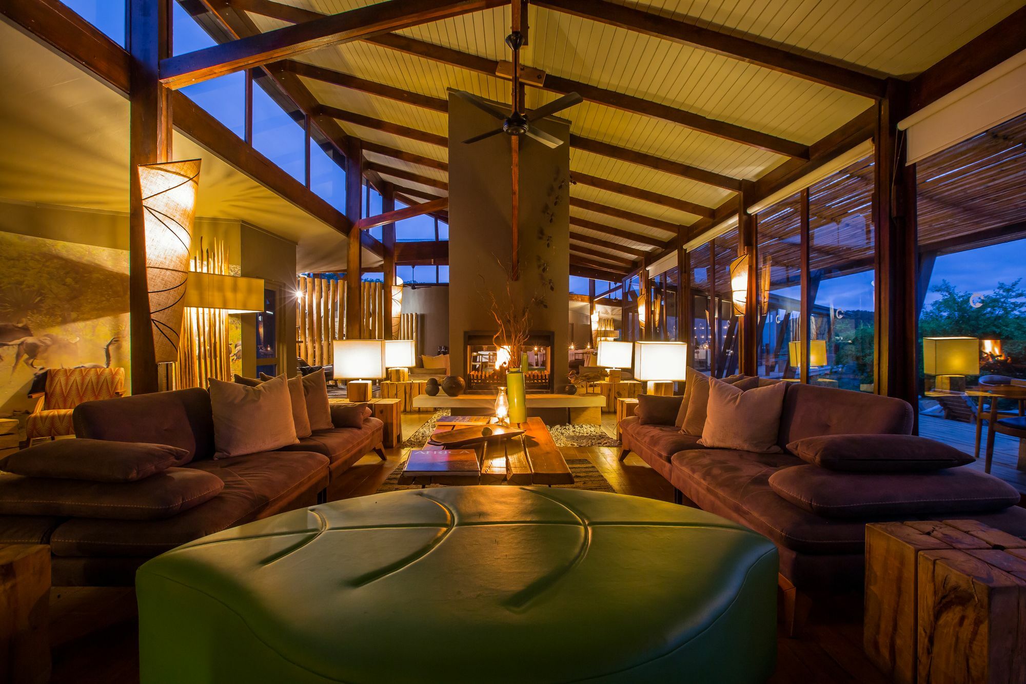 Rhino Ridge Safari Lodge KwaNompondo ภายนอก รูปภาพ